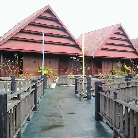 Hotel Pantai Gapura 马卡萨 外观 照片