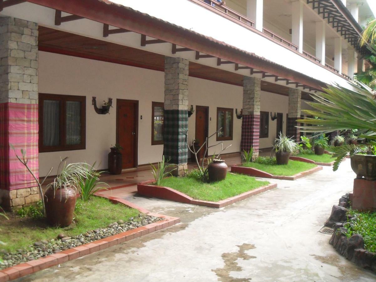Hotel Pantai Gapura 马卡萨 外观 照片