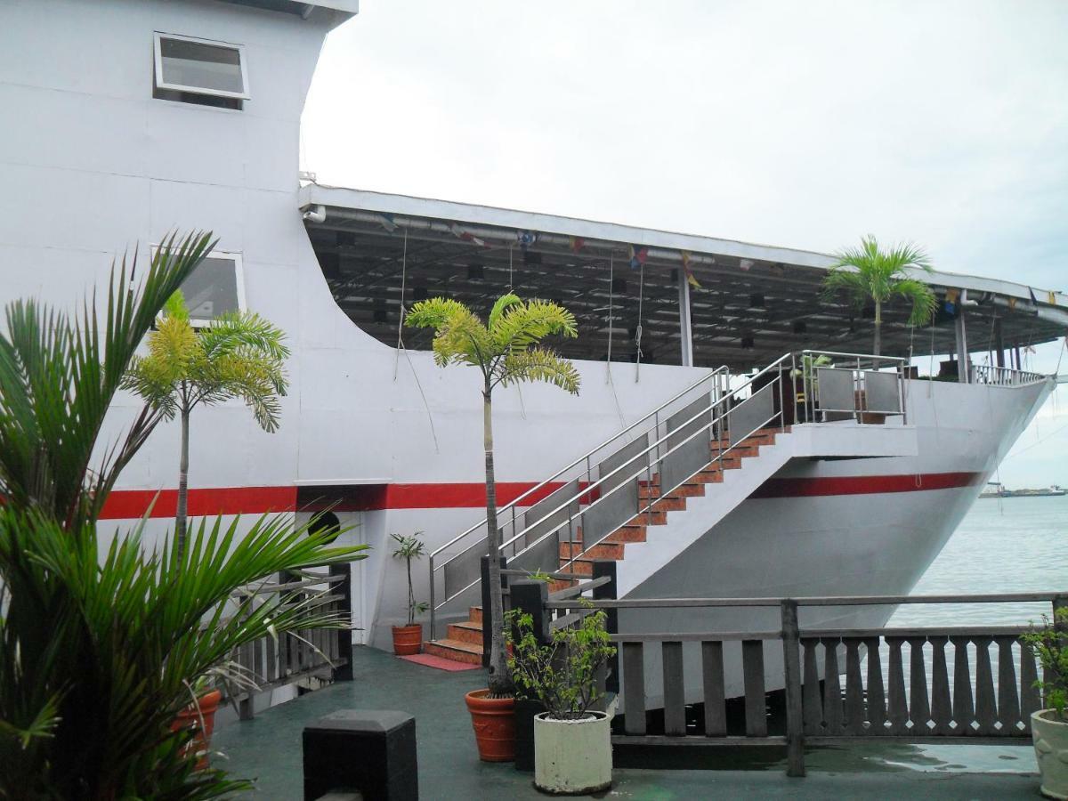 Hotel Pantai Gapura 马卡萨 外观 照片