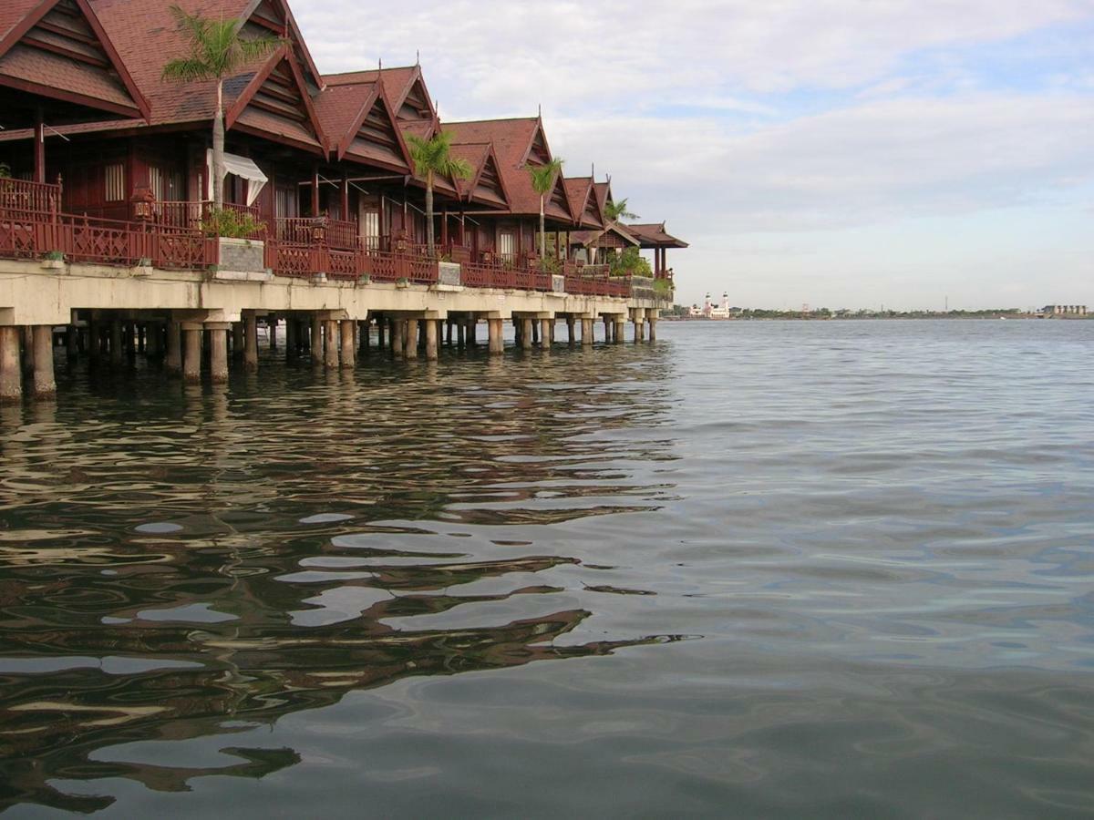 Hotel Pantai Gapura 马卡萨 外观 照片